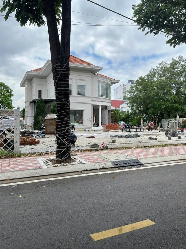 Bán biệt thự mặt tiền Lê Quý Đôn Thủ Đức 1.611m2, 170 tỷ