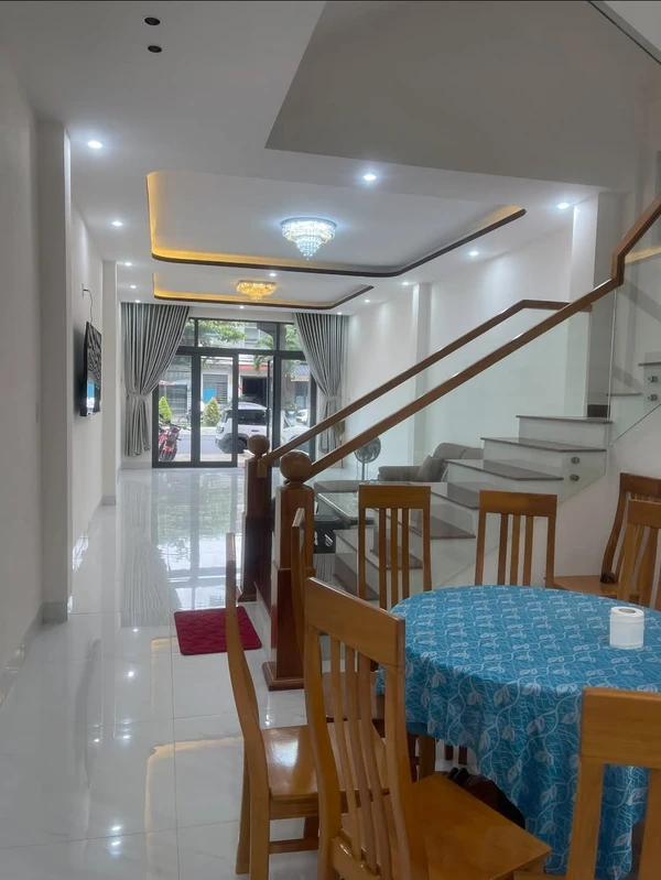 Bán nhà 3 tầng 4 phòng ngủ 95m² Đà Nẵng giá 9 tỷ