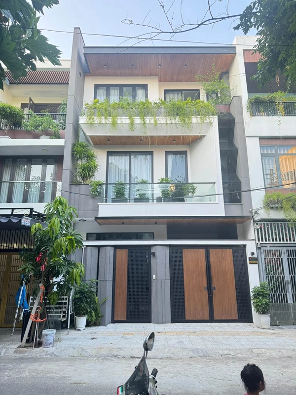 Bán nhà 3 tầng mặt tiền Nguyễn Hành Đà Nẵng 188m2, 10.7 tỷ