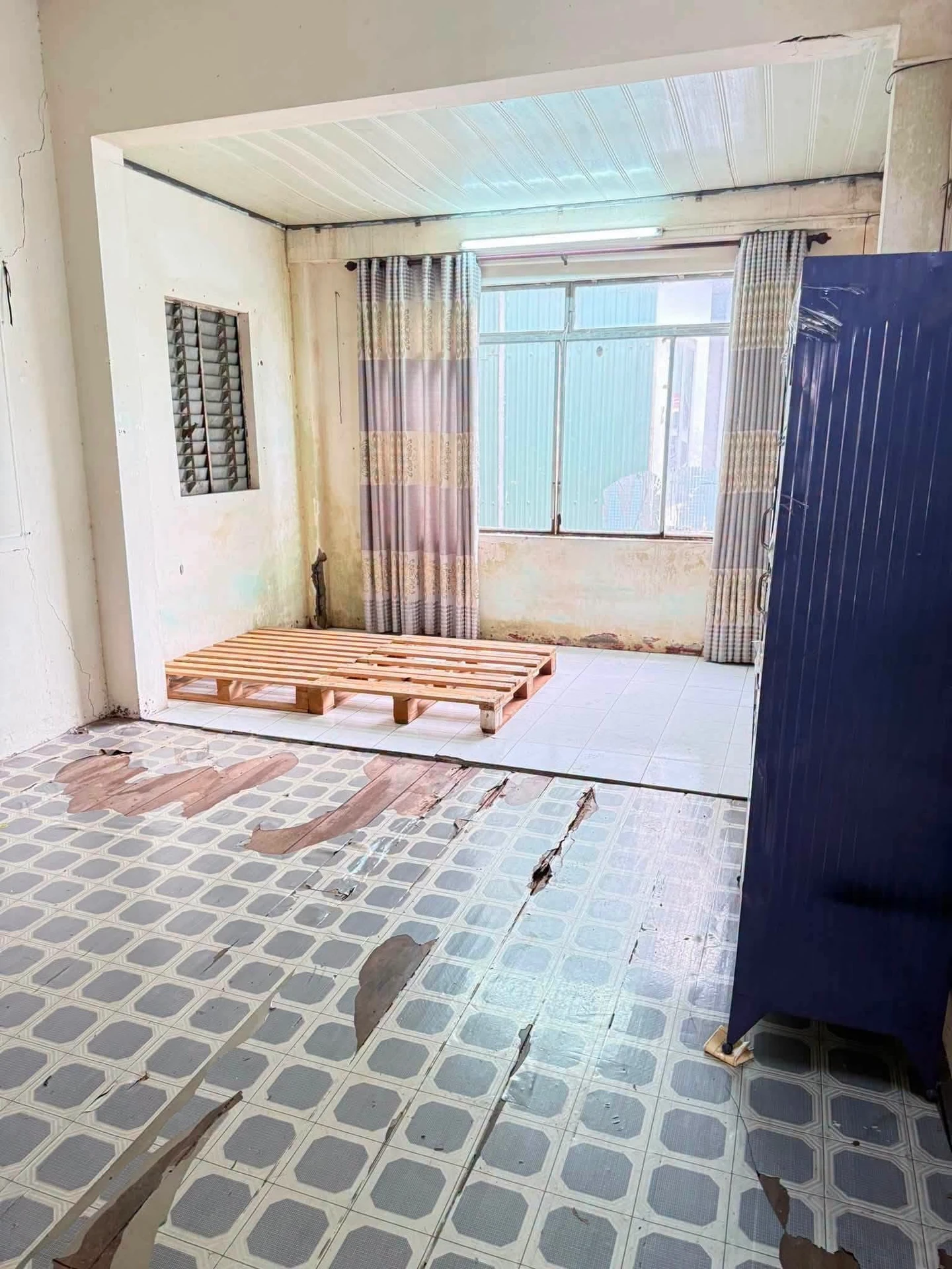 Bán nhà kiệt Hoàng Diệu 52m2 2 tầng Quận 1 - Ảnh 1