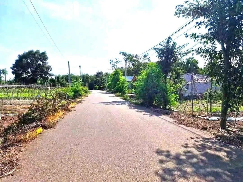 Bán đất xã Láng Cù 1000m² giá 1 tỷ 450 triệu