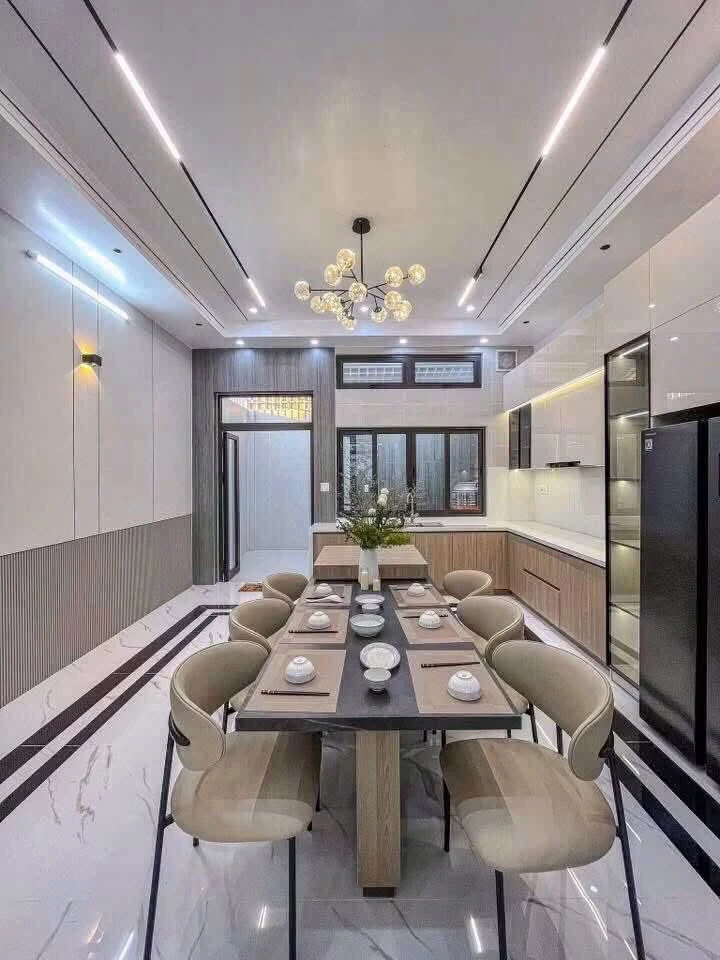 Bán nhà 1 trệt 2 lầu 85m2 Cần Thơ 5 tỷ 800 triệu - Ảnh thu nhỏ 4