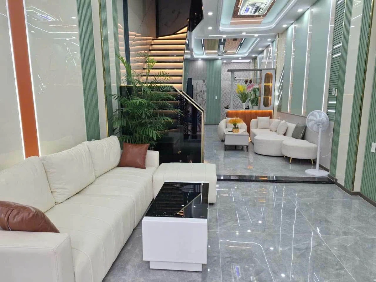 Bán nhà 3 tầng 200m² khu cao cấp Lê Phong, 4,75 tỷ - Ảnh thu nhỏ 2