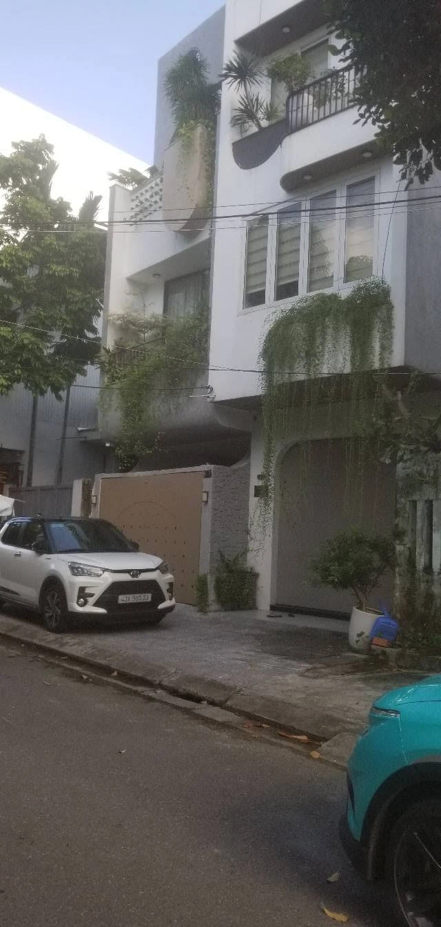 Bán nhà 3 tầng 70m² góc phố Hà Huy Giáp, Đà Nẵng 8,2 tỷ - Ảnh 1