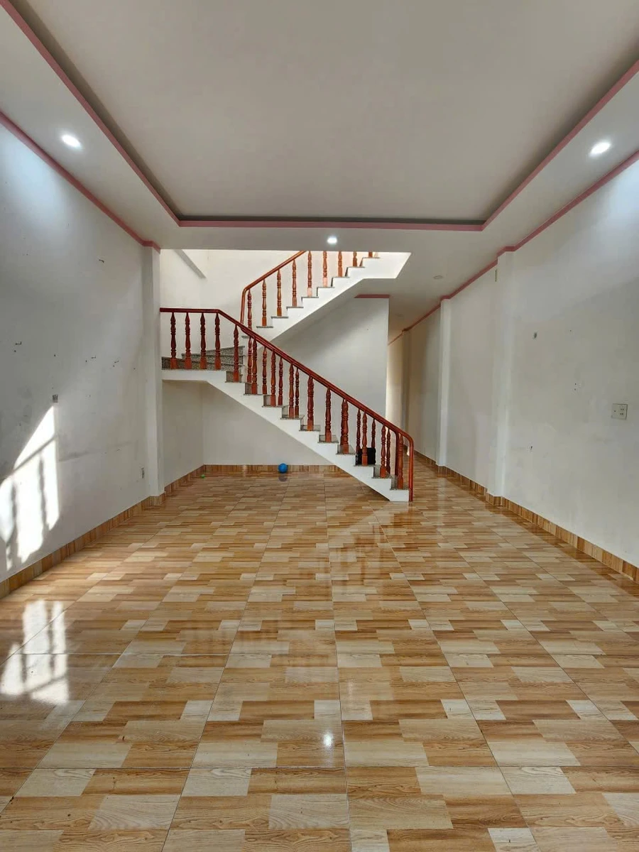 Bán nhà 1 trệt 1 lầu 70m2 Thuận Giao, Bình Dương - Ảnh thu nhỏ 2