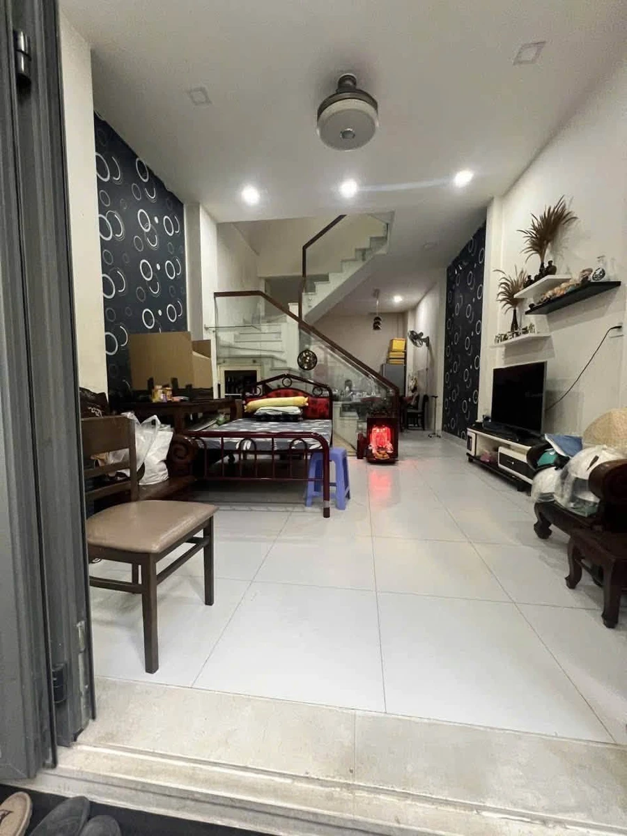 Bán nhà 4 tầng 60m2 sát mặt tiền Nguyễn Duy Dương, Phường 4, Quận 10, giá 8,3 tỷ - Ảnh 1