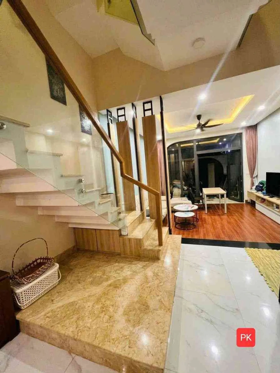 Bán nhà 3 tầng mặt tiền 90m² Nguyễn Giản Thanh, Đà Nẵng 6.8 tỷ - Ảnh thu nhỏ 2