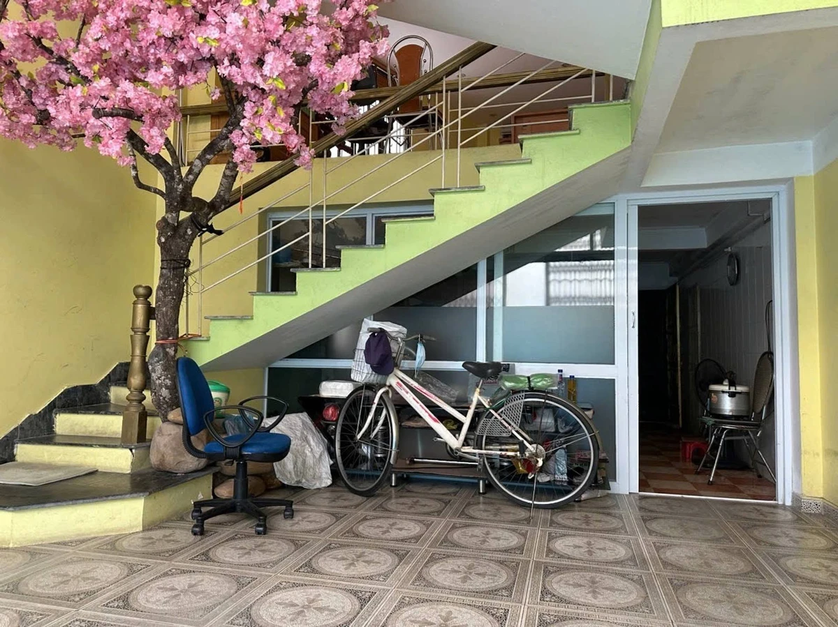Bán nhà 3 tầng 45m² trung tâm, sổ đỏ, giá 4 tỷ - Ảnh thu nhỏ 3