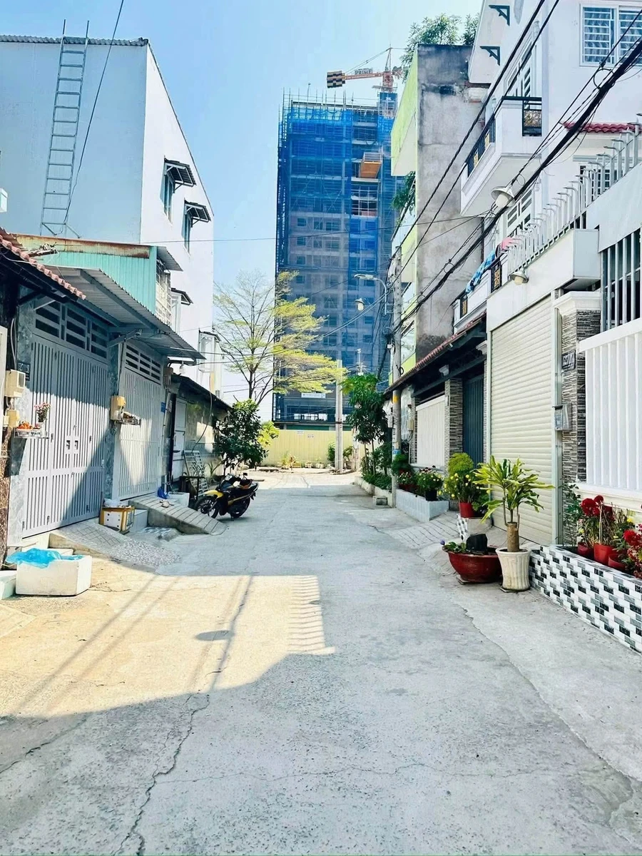 Bán nhà 2 tầng 1 sân thượng 8PN Nhà Bè 6,9 tỷ - Ảnh thu nhỏ 2