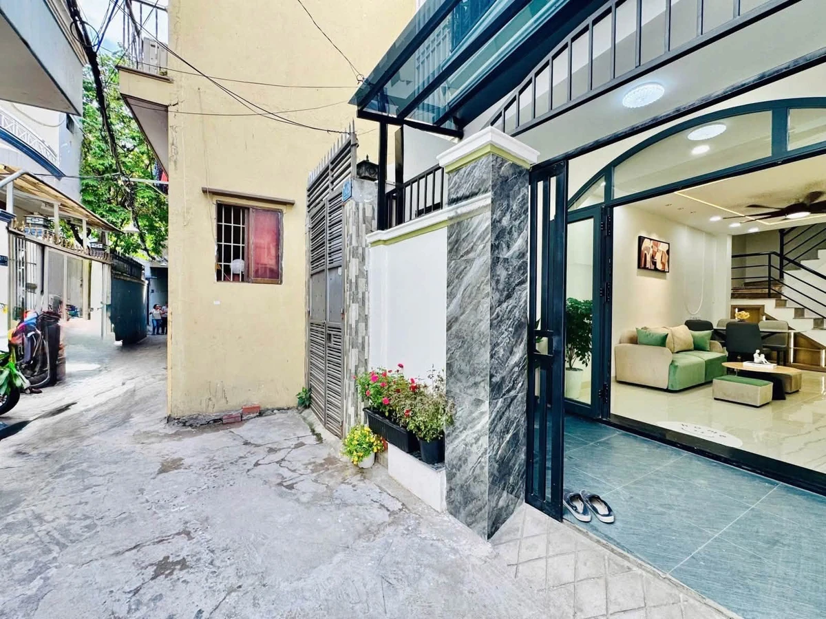 Bán nhà 3 tầng 33m², 4PN 3WC, hẻm 3m đường Phan Bội Châu, Bình Thạnh - Ảnh thu nhỏ 2