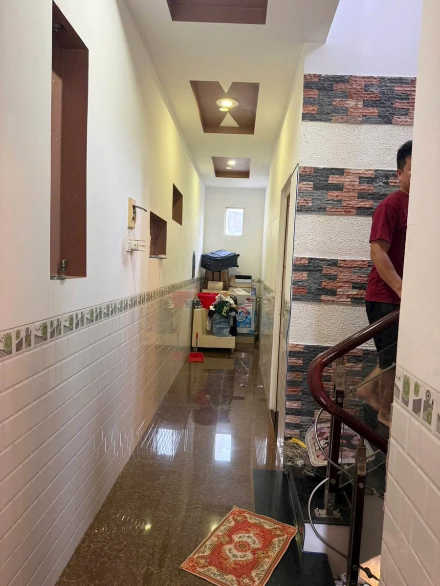 Bán nhà mặt tiền 1 trệt 2 lầu 58m² Phan Thiết - Ảnh thu nhỏ 5