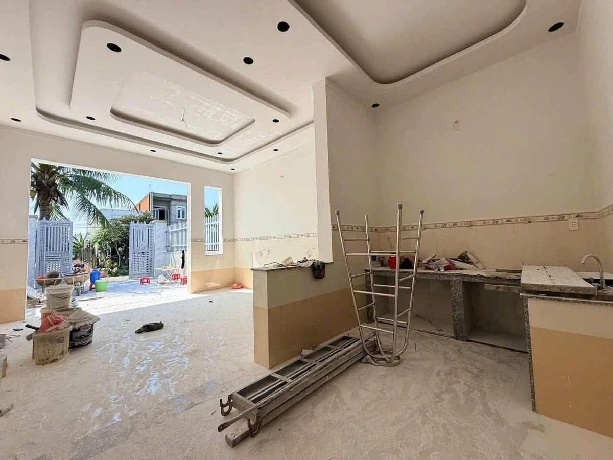 Bán nhà mới 3PN 5x30m thổ cư sổ hồng riêng tại thị trấn Đức Hòa, Long An - Ảnh thu nhỏ 4