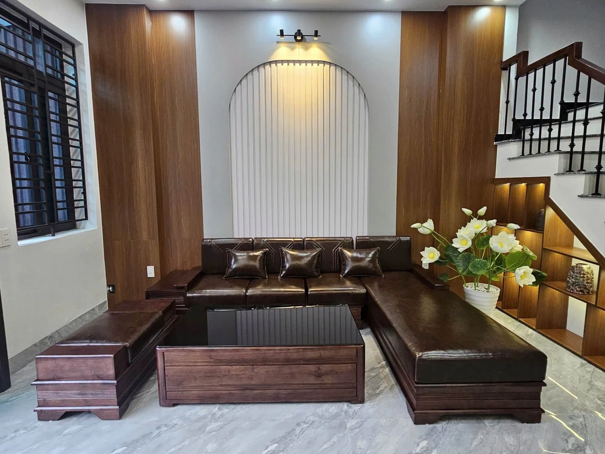 Bán nhà 3 tầng 60,8m² full nội thất ngõ Nguyễn Hữu Cầu, TP Hải Dương (nay thuộc Hải Phòng) - Ảnh 1