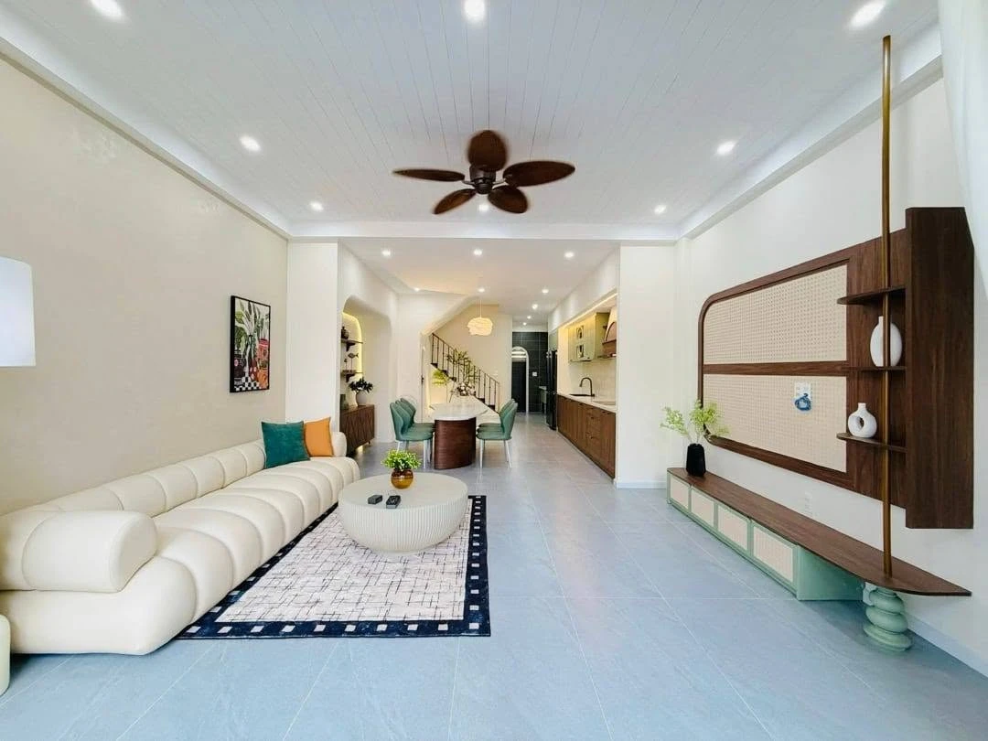 Bán nhà 3 tầng mặt tiền 100m² Huỳnh Ngọc Đủ Đà Nẵng - Ảnh 1