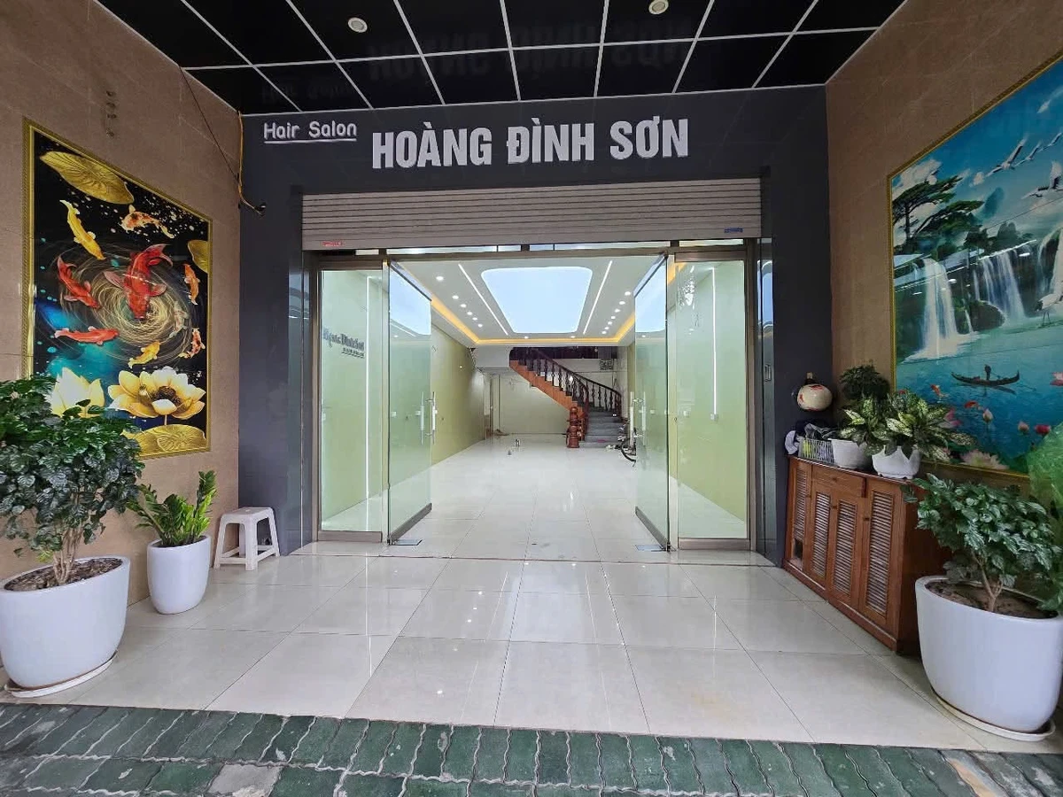 Cho thuê mặt bằng tầng 1 tại 210 Trần Hưng Đạo, 90m2 - Ảnh 1