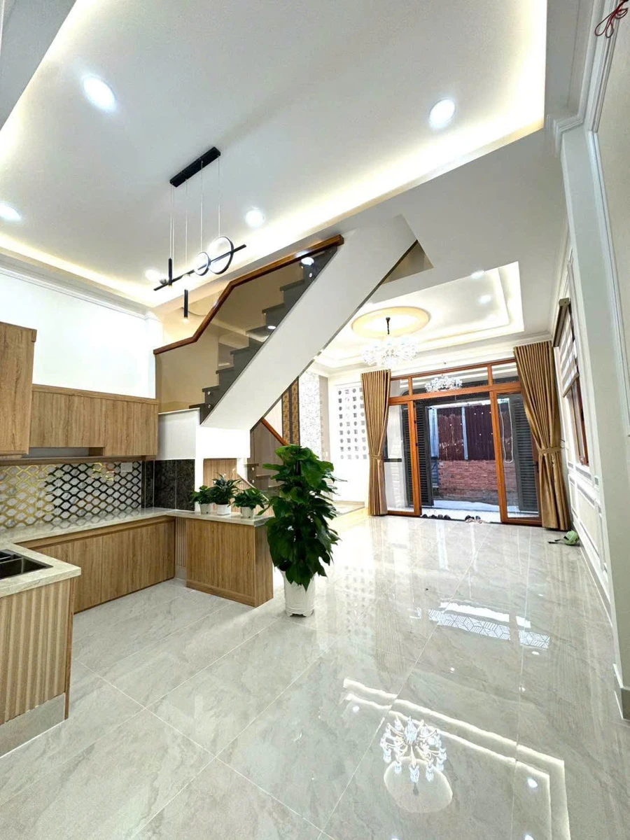 Bán nhà 4 phòng ngủ 65m² Hóc Môn 2 tỷ 750 - Ảnh thu nhỏ 2
