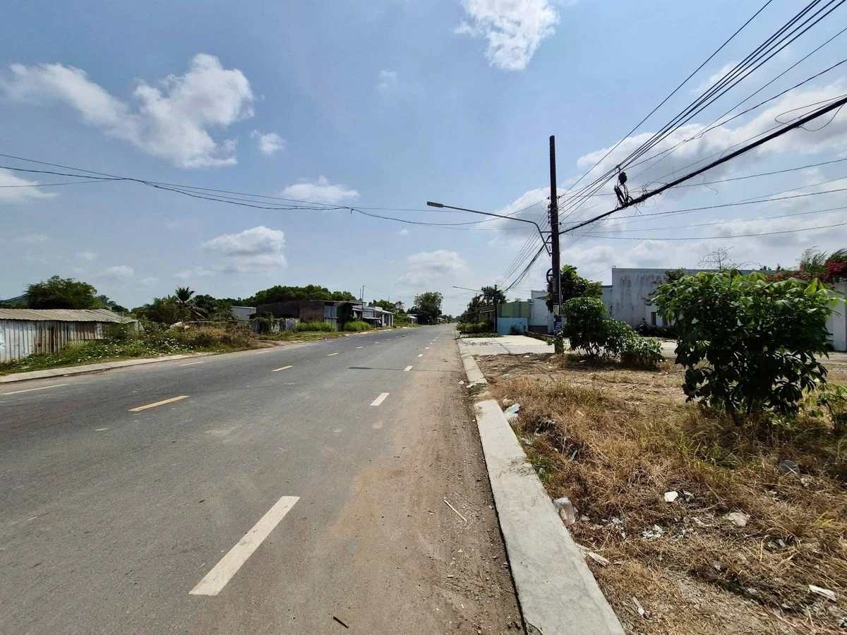 Cho thuê kho 2300m² Võ Trường Toản, Rạch Giá, 35 triệu/tháng - Ảnh 1