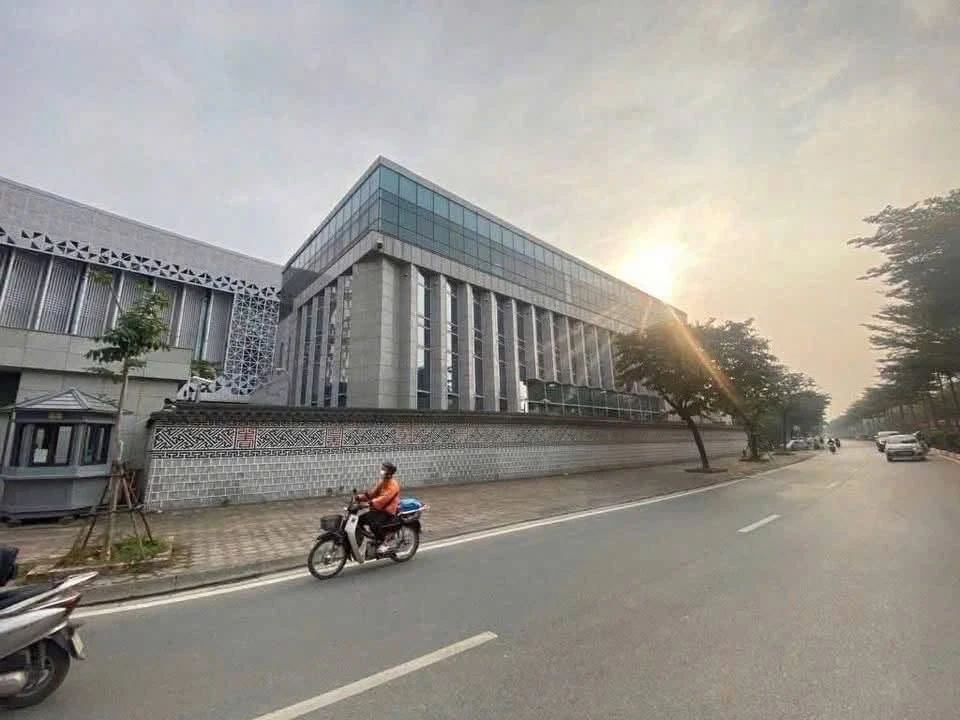 Bán nhà dân xây 60m2 4 tầng mặt tiền 4,6m giá 10,6 tỷ tại Ngoại Giao Đoàn, Hà Nội - Ảnh 1
