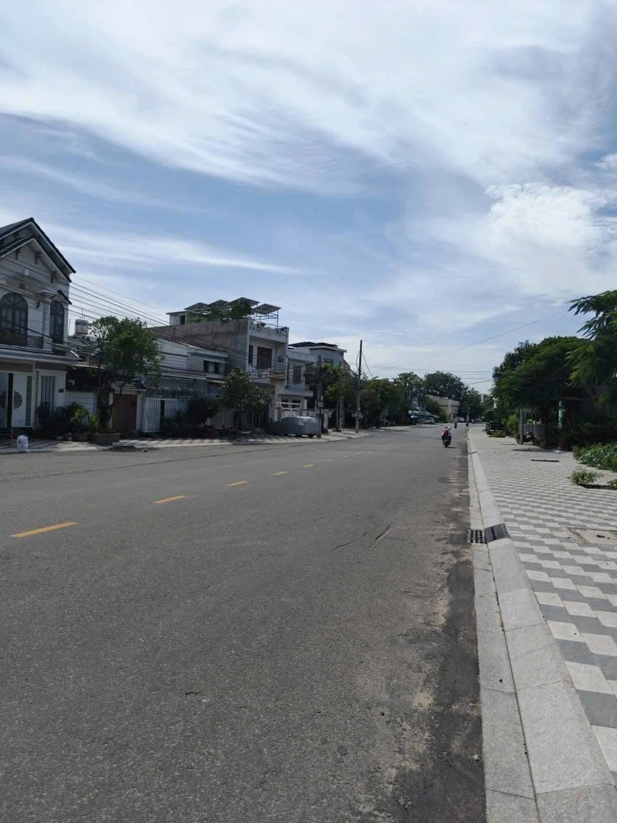Nhà mặt tiền 1 trệt 1 lửng 90m2 Nguyễn Văn Linh Phan Thiết - Ảnh thu nhỏ 2