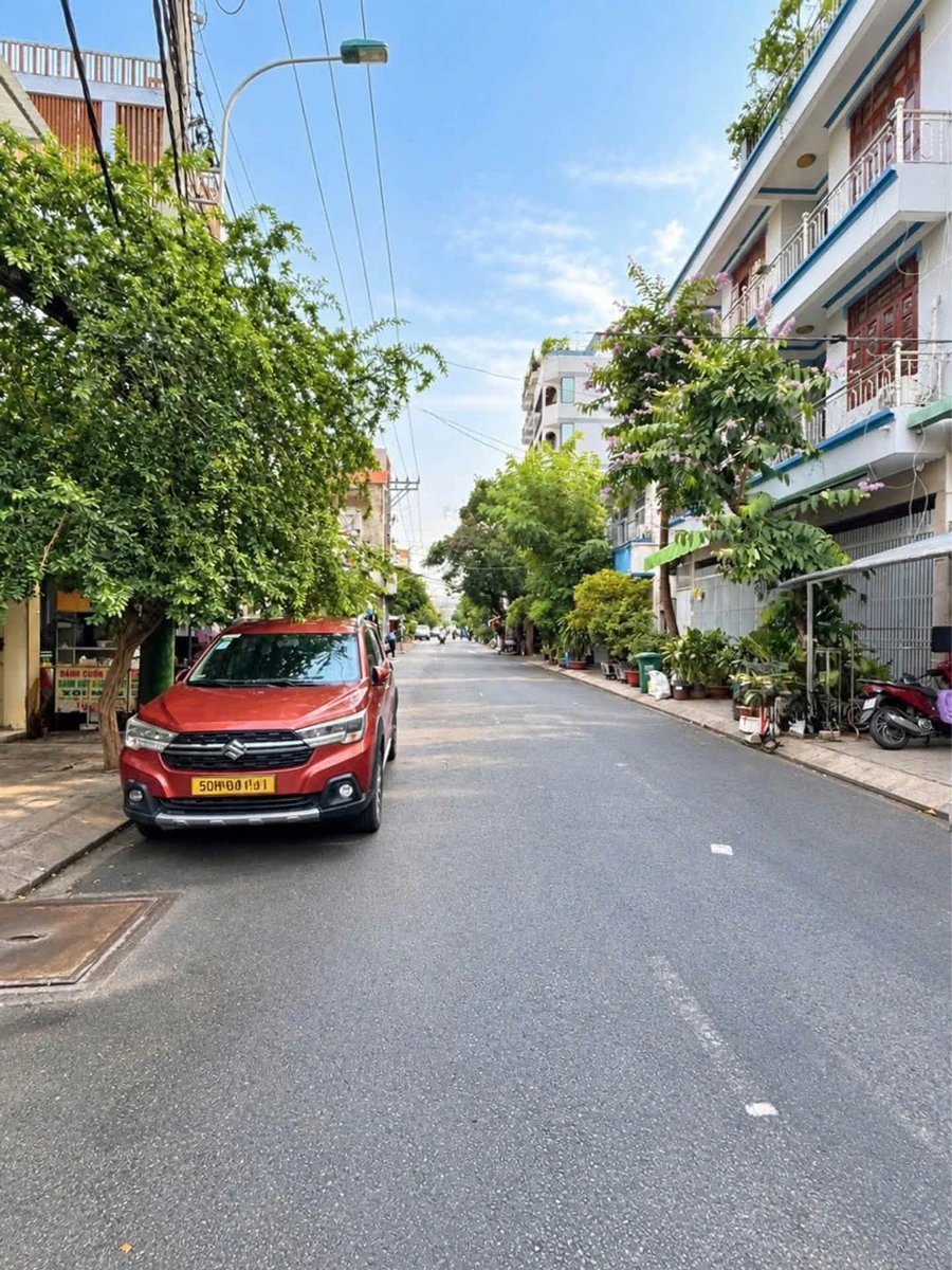 Bán nhà mặt tiền Quận 7, 4x11m, 4 tầng, 6PN - 9 tỷ - Ảnh thu nhỏ 2