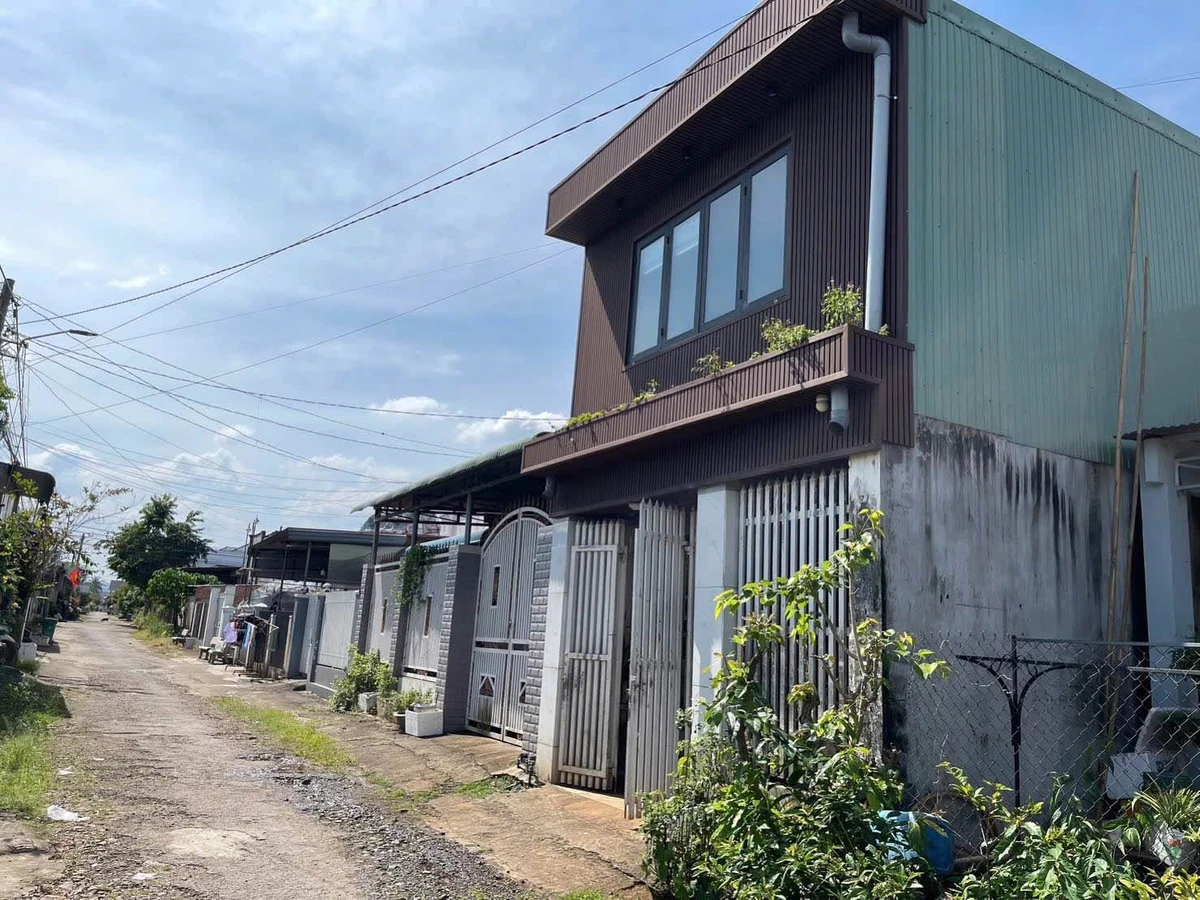 Bán nhà mặt tiền 5x21m, 2 phòng, Long Khánh - 1,8 tỷ - Ảnh thu nhỏ 2