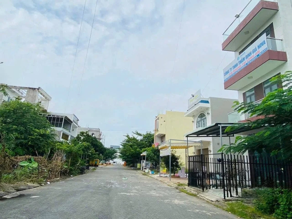 Bán đất thổ cư 100m² Bến Lức Long An giá 2 tỷ 880 - Ảnh thu nhỏ 3