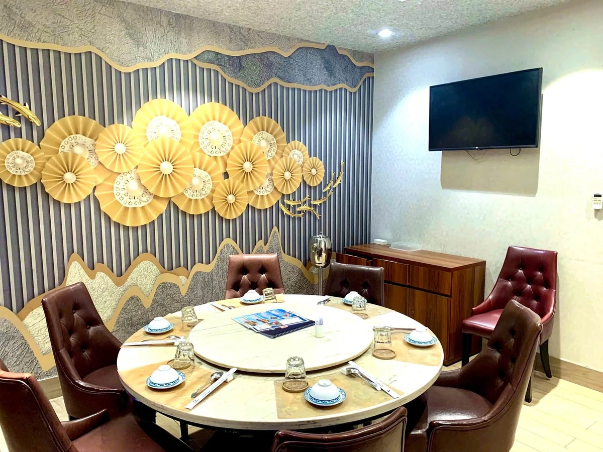 Bán nhà mặt tiền Lê Lai Quận 1, 144m², 1 hầm 8 lầu, giá 120 tỷ - Ảnh thu nhỏ 3