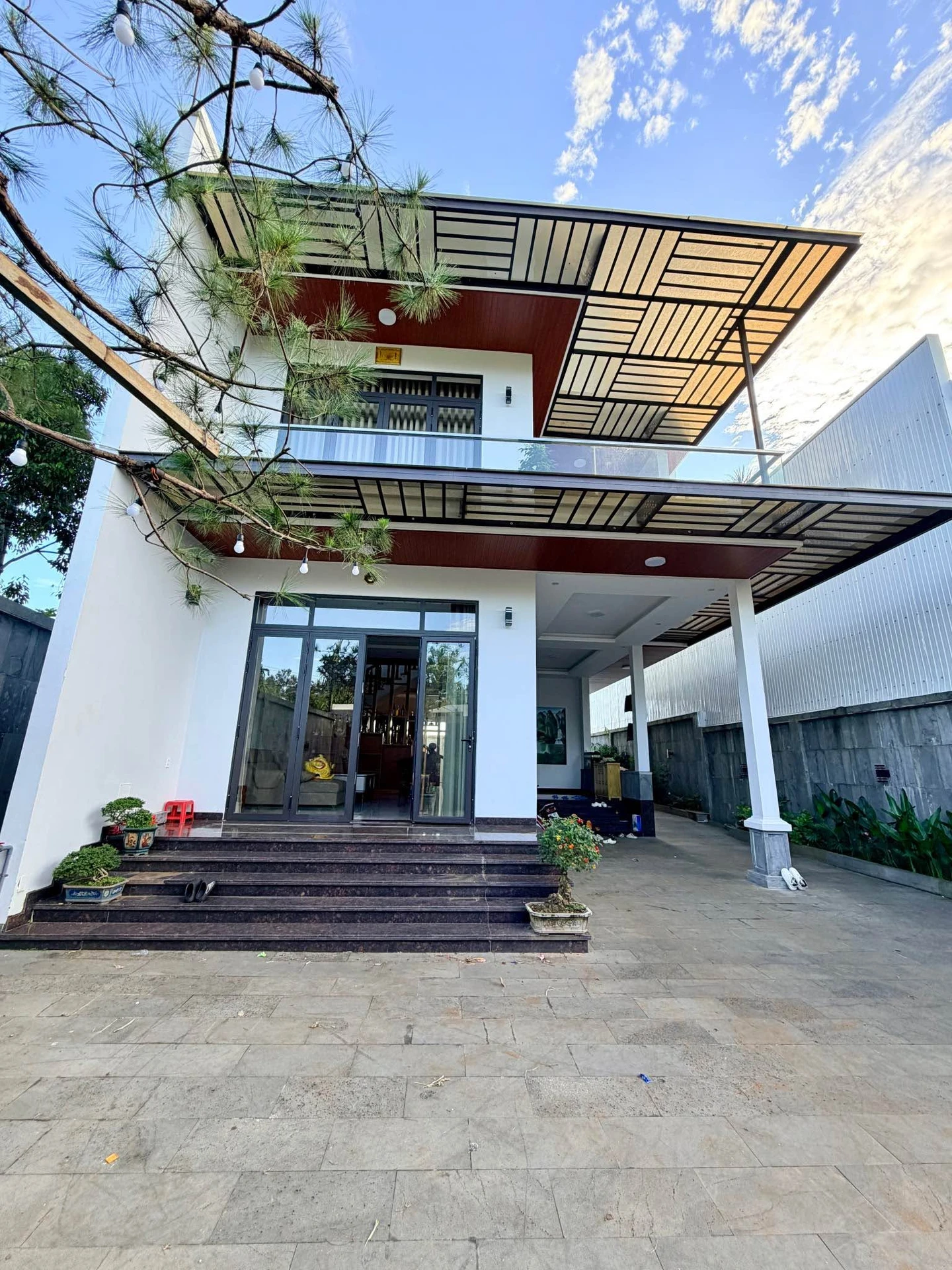 Bán villa 332m2, 4 phòng ngủ, Pleiku, Gia Lai - Ảnh 1