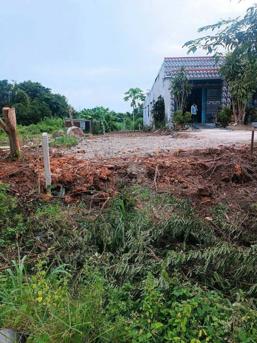 Bán lô đất mặt tiền Nhân Lục Viên 185 m2 sổ riêng - Ảnh 1