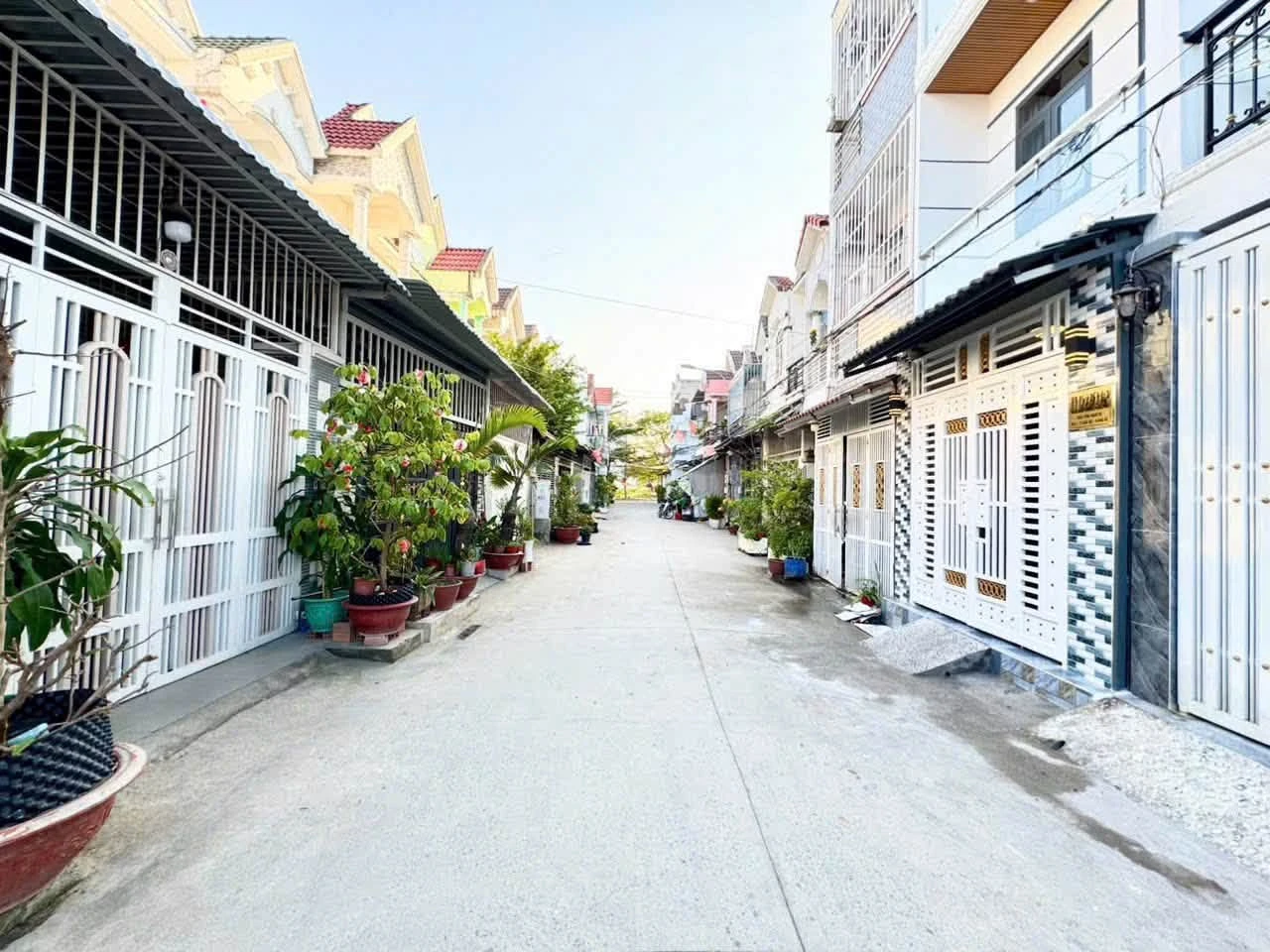 Bán nhà hẻm 30m² 4PN 3WC Nhà Bè, giá 2.85 tỷ - Ảnh 1