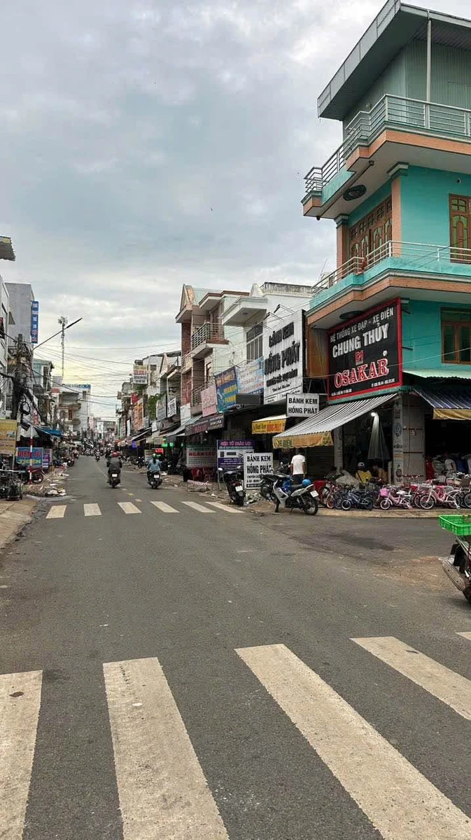 Bán nhà mặt tiền Điểu Ông chợ Đồng Xoài, 64m², 5,6 tỷ - Ảnh thu nhỏ 4