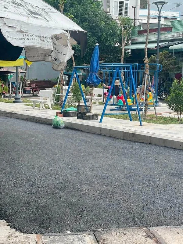 Bán nhà 2 tầng hẻm rộng đường Trần Hưng Đạo, Phường Quy Nhơn, 49m2, 3PN, giá 2,85 tỷ