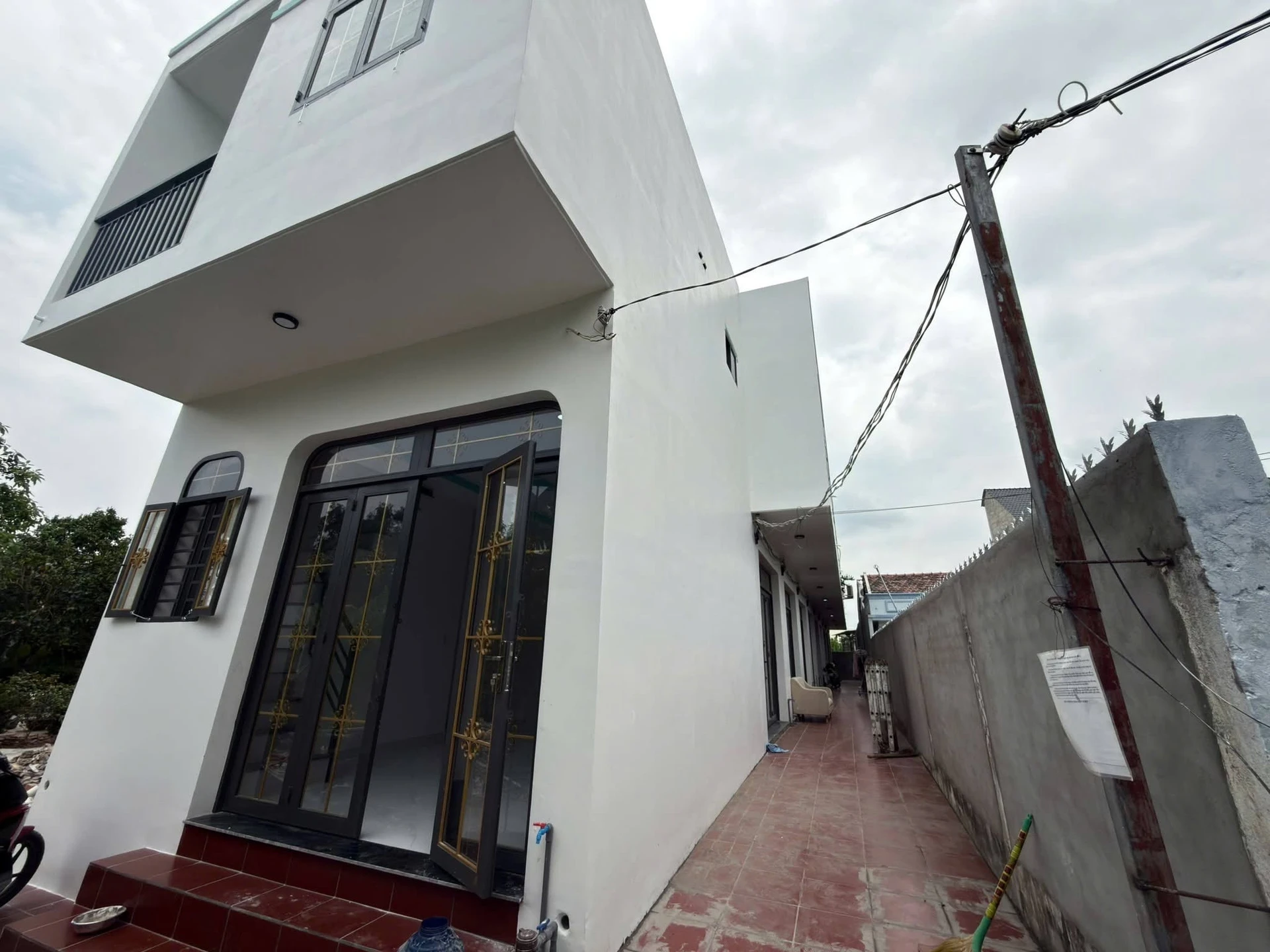 Bán nhà 1 trệt 1 lầu 2PN giá 690 triệu gần Cầu Ông Thìn, QL50, Tân Kim - Ảnh 1