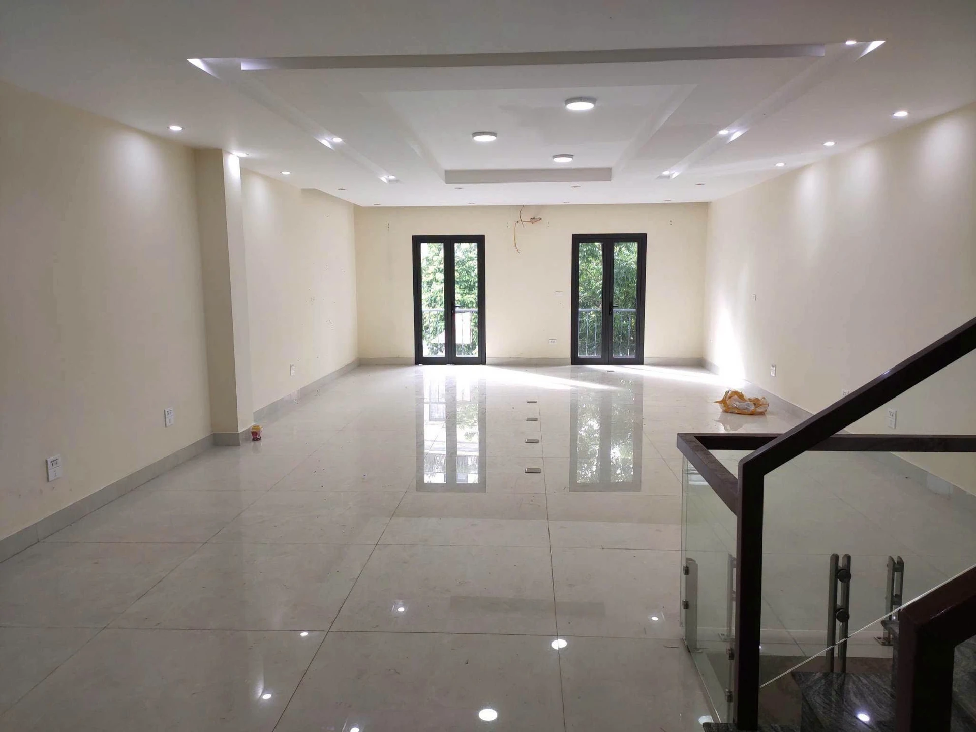Cho thuê nhà 4 tầng Vinhomes 90m2, 20 triệu/tháng - Ảnh 1