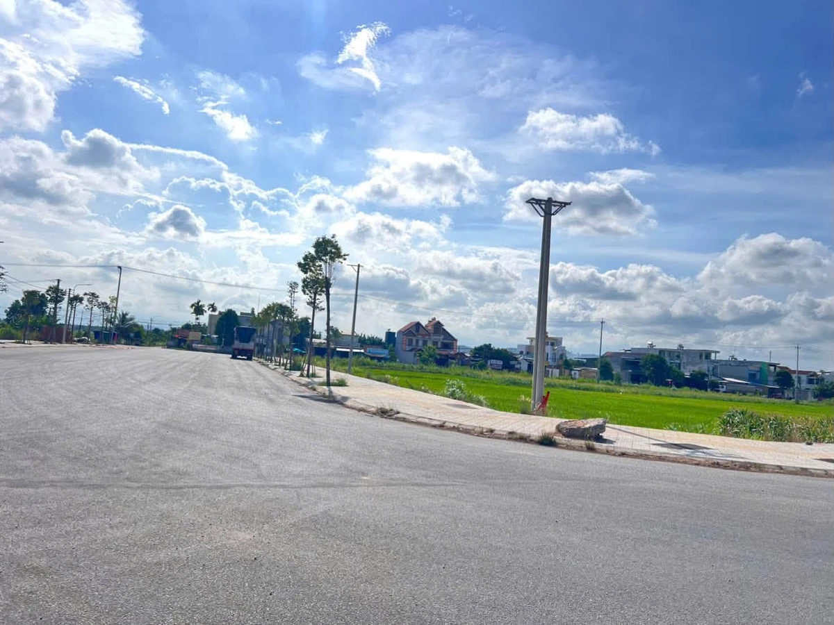 Bán đất mặt tiền Thạch Bích 495m² Quảng Ngãi - Ảnh thu nhỏ 2