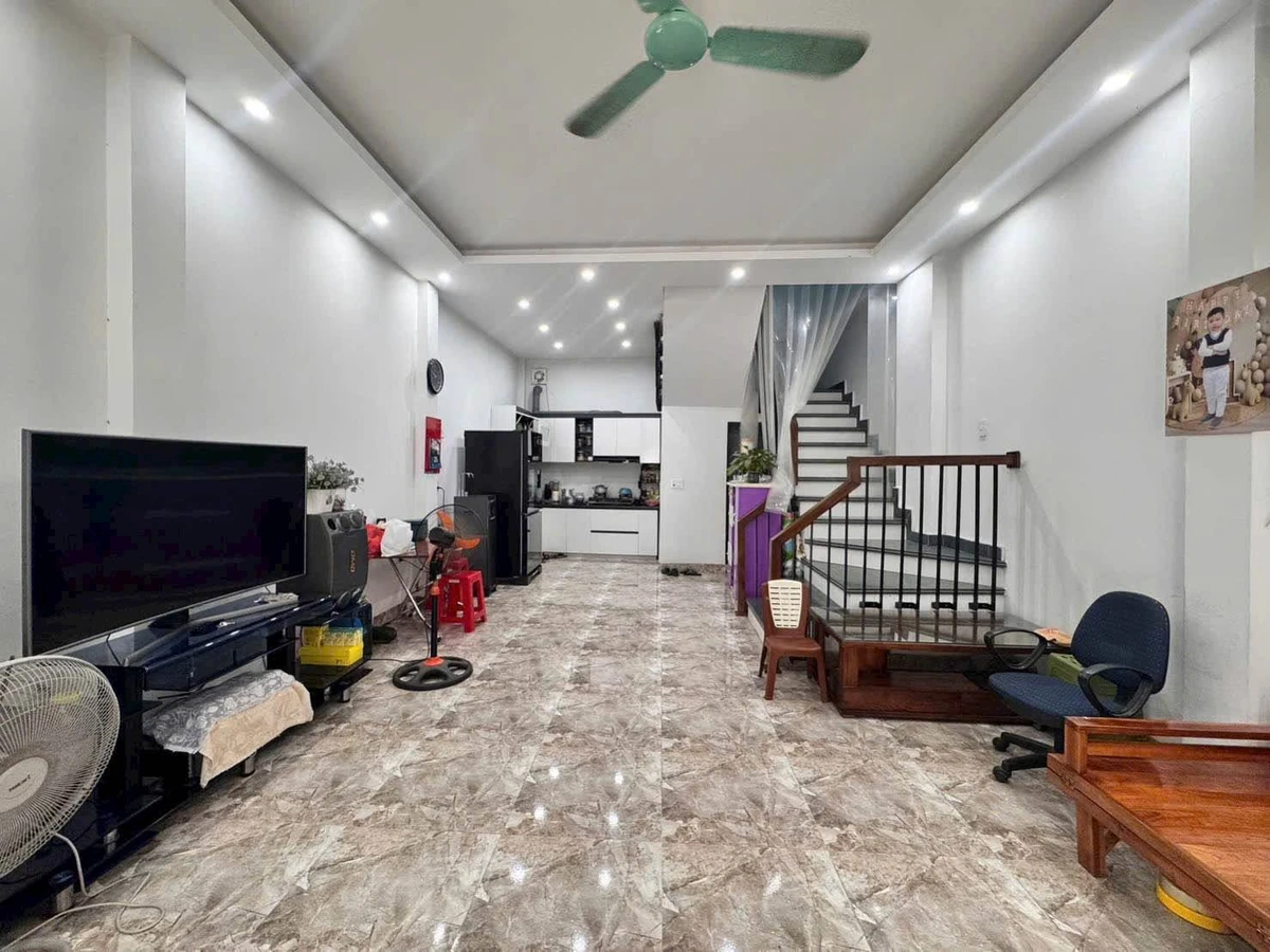 Bán nhà 2 tầng 54m² mặt tiền 5m Quận 1 giá 2 tỷ - Ảnh thu nhỏ 4