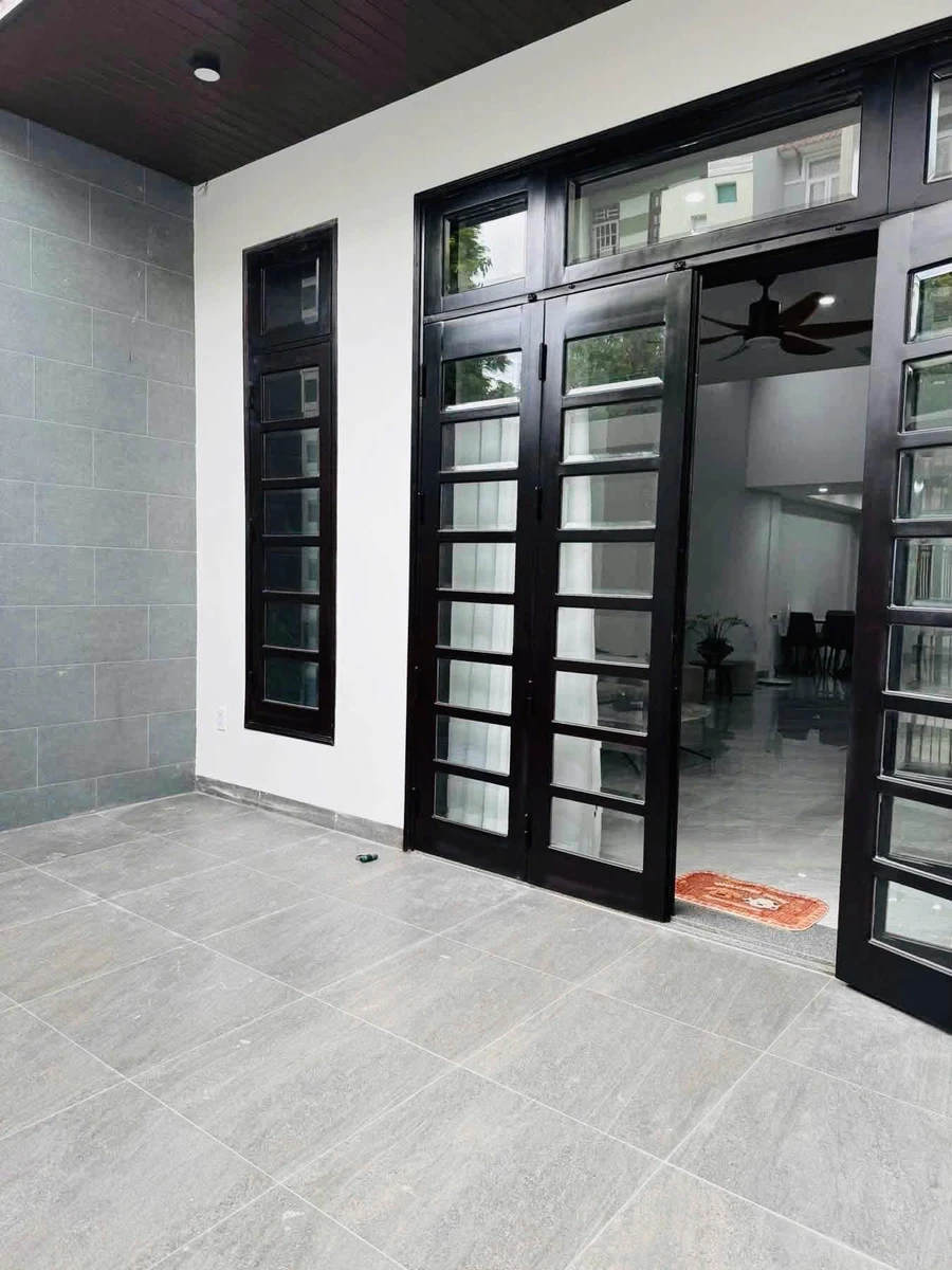 Cho thuê nhà 3 tầng mặt tiền 220m² Hoàng Xuân Nhị, Hải Châu - Ảnh thu nhỏ 3