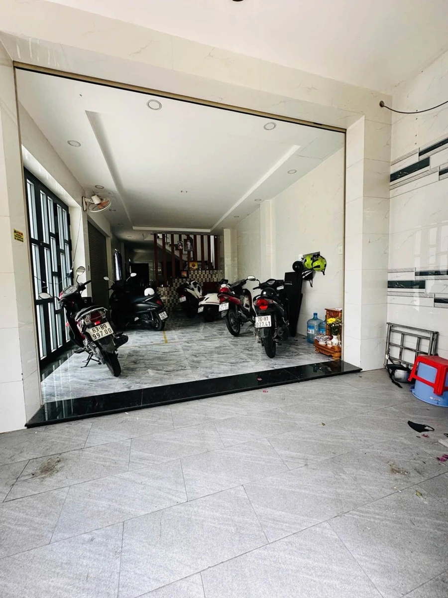 Bán nhà 5 tầng 5PN Tân Phú 81m² 8 tỷ - Ảnh 1