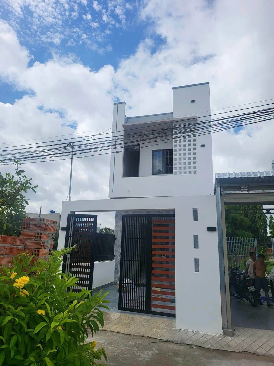 Bán nhà 1 trệt 1 lầu 3PN, 80m2 hoàn công, trung tâm thị trấn Đức Hòa, Long An - Ảnh thu nhỏ 2