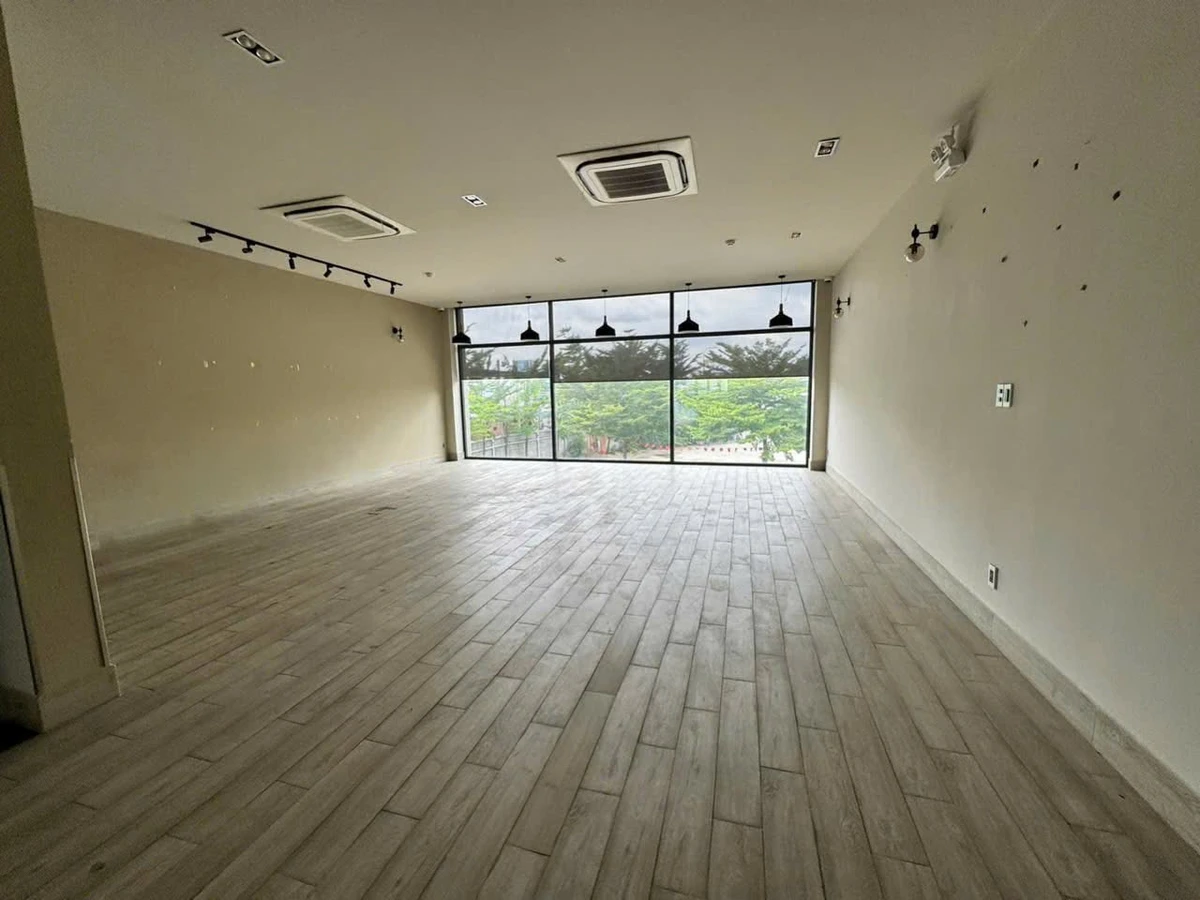 Cho thuê văn phòng 160m² Quốc Lộ 13, 25 triệu/tháng - Ảnh thu nhỏ 4