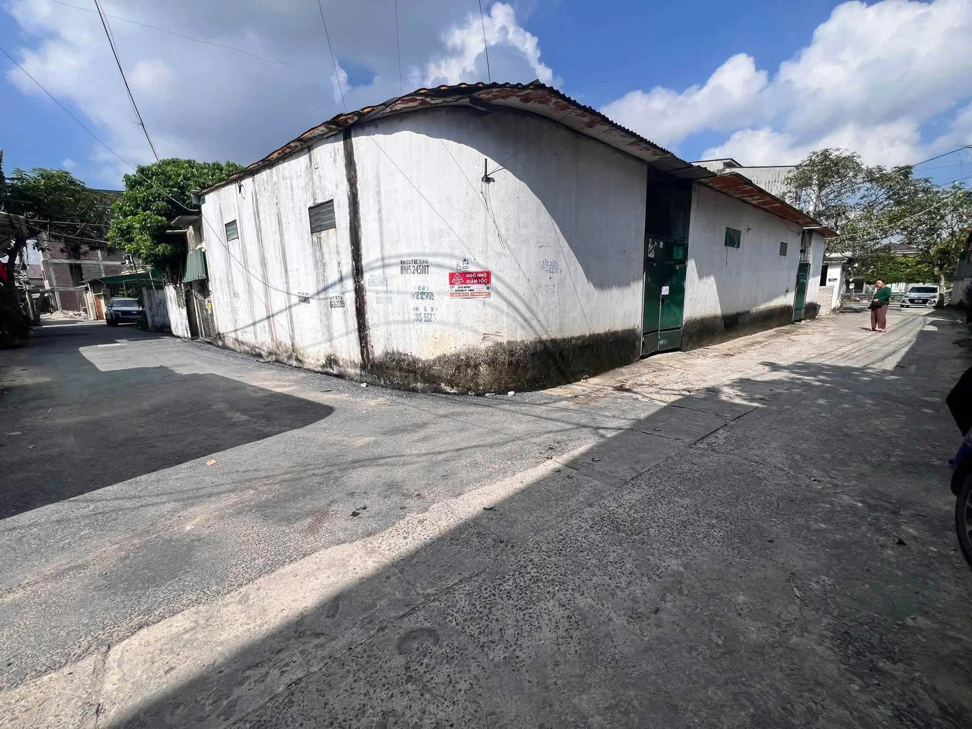 Bán đất 3 mặt tiền 199m² Vinh, có 8 phòng trọ cho thuê - Ảnh 1