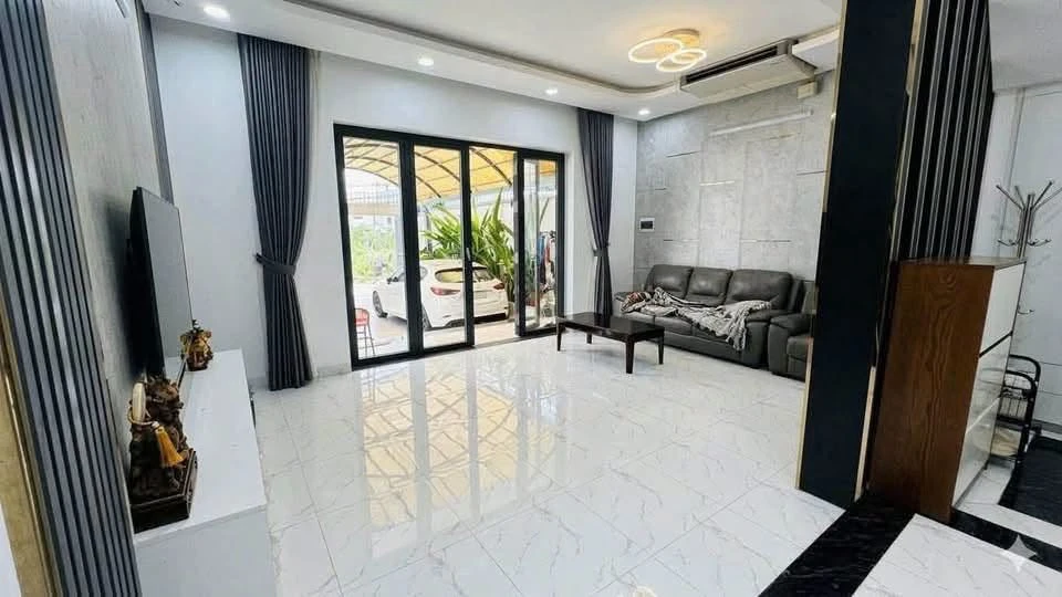 Bán nhà phong cách hiện đại 4PN 188m2 Phú Lợi Bình Tân - Ảnh thu nhỏ 3