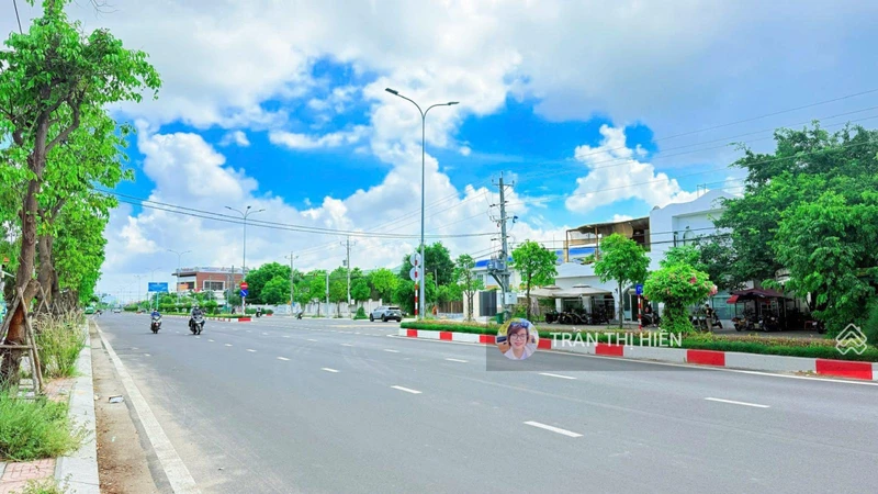 Mặt tiền Nguyễn Tất Thành biển Long Hải - 5,8x19m - Kinh doanh buôn bán