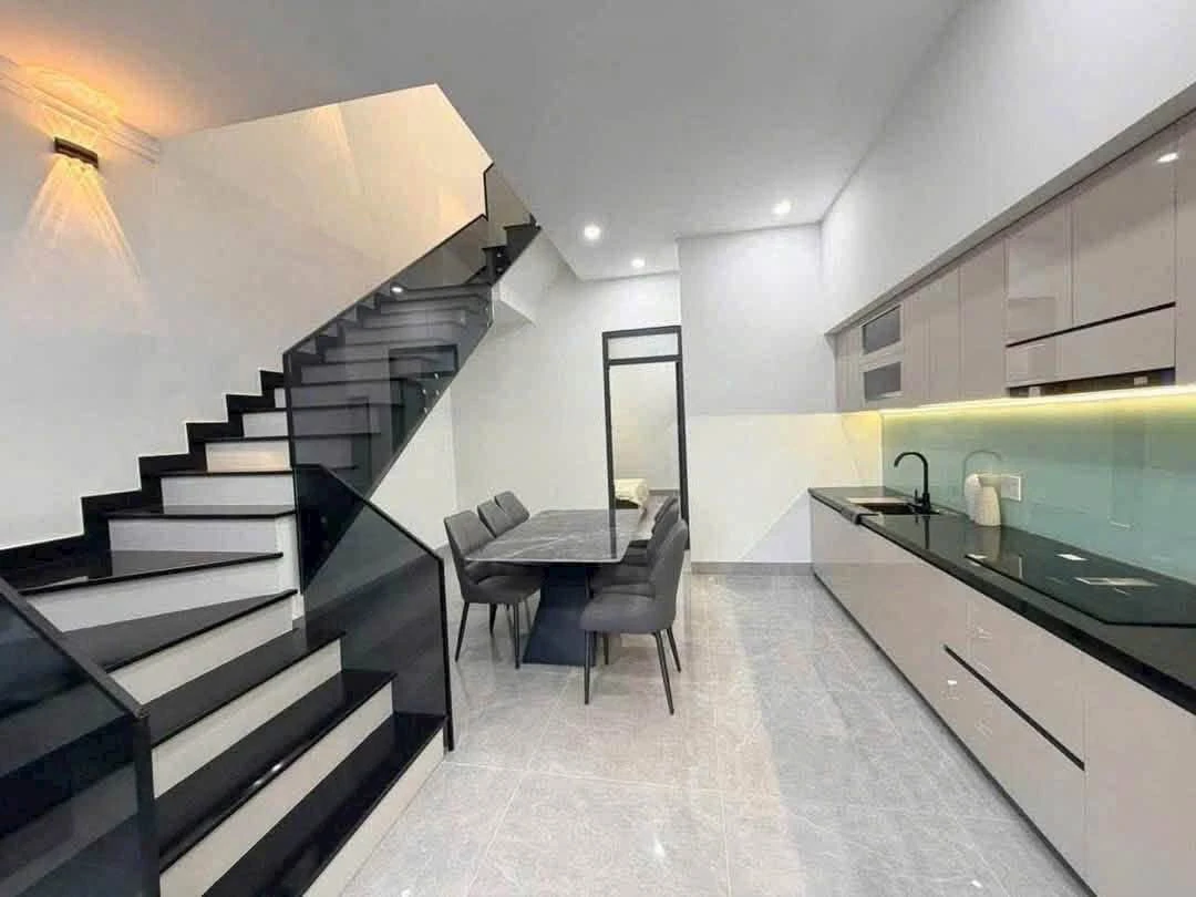 Nhà hẻm bán 3.85 tỷ - 5x20m (100m²), 3PN, 4WC - Q.10 - Ảnh thu nhỏ 2