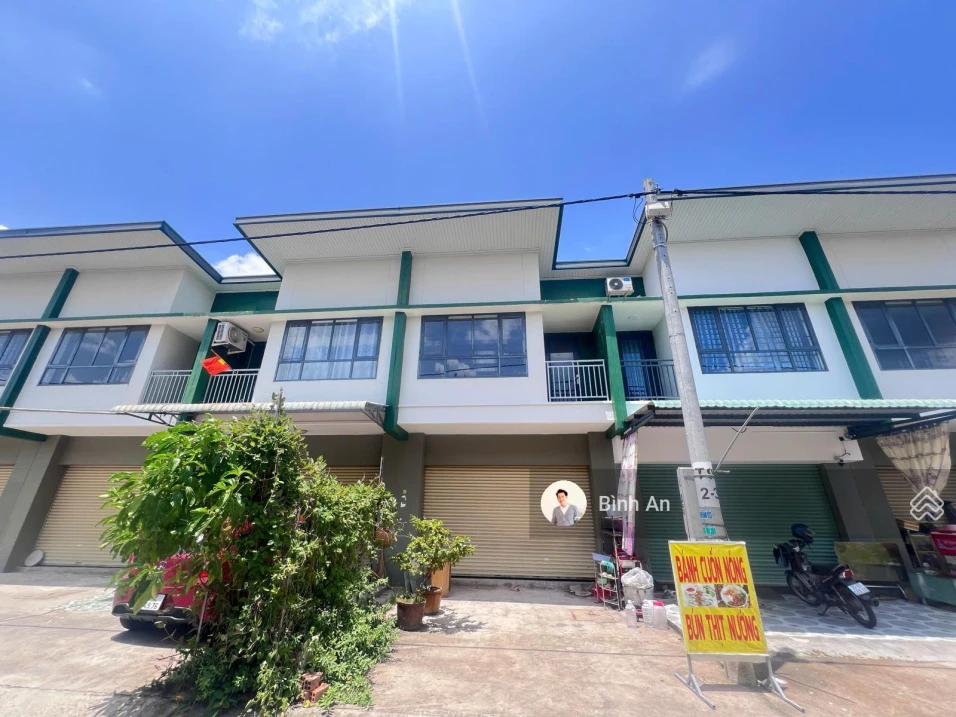Bán căn shophouse 85m2 full thổ cư tại KĐT Oasis, sổ sẵn, giá 1,75 tỷ - Ảnh 1
