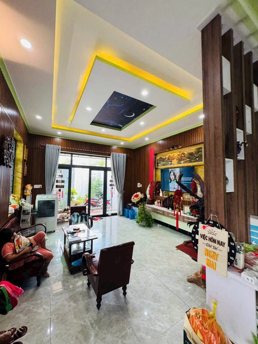 Bán nhà lầu 3 PN, 230m² Phan Thiết, sổ hồng riêng - Ảnh thu nhỏ 4