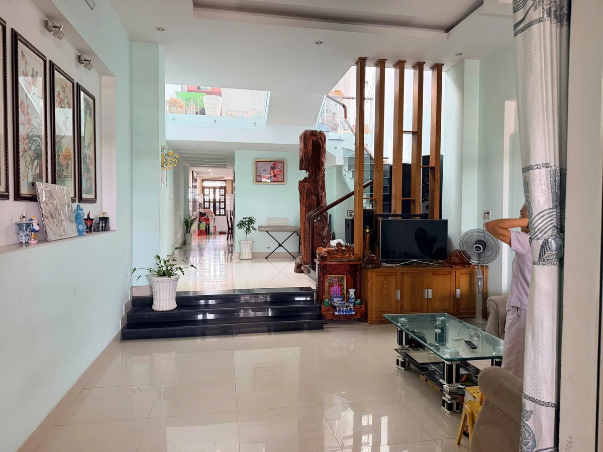 Bán nhà lầu 2 mặt tiền kinh doanh 5x36m, 3PN Trảng Dài 6 tỷ - Ảnh thu nhỏ 2