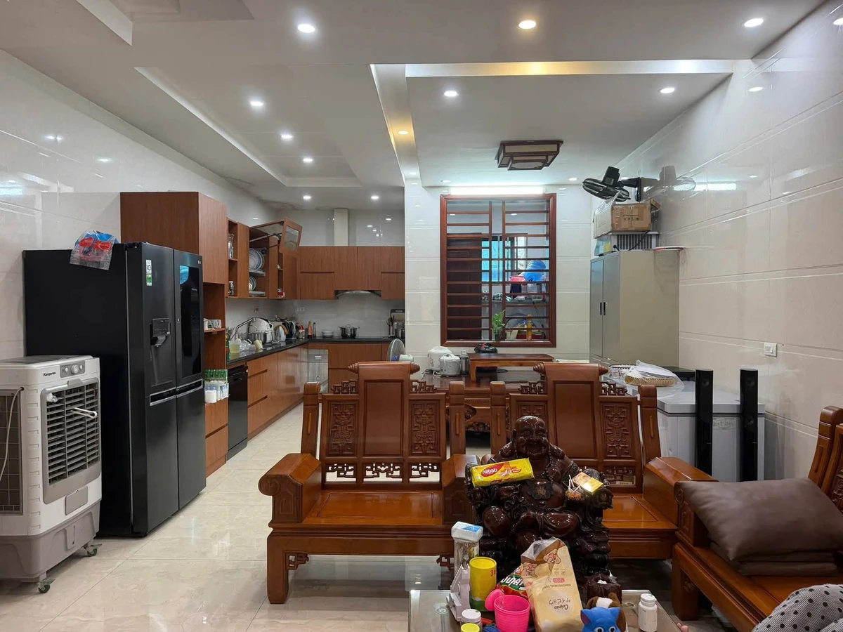 Bán nhà 3,5 tầng mặt tiền Đội Cung, Vinh, 93m² - Ảnh thu nhỏ 2