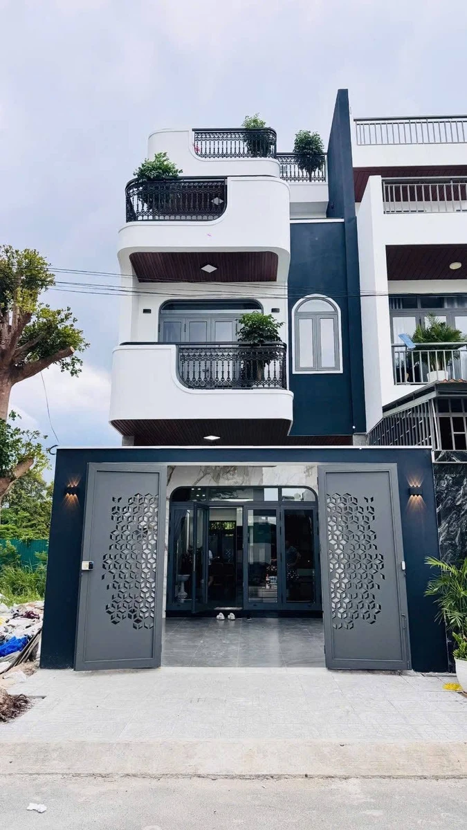 Bán nhà 3 tầng 100m2 thang máy tại Khu đô thị Mỹ Nha Trang - Ảnh 1