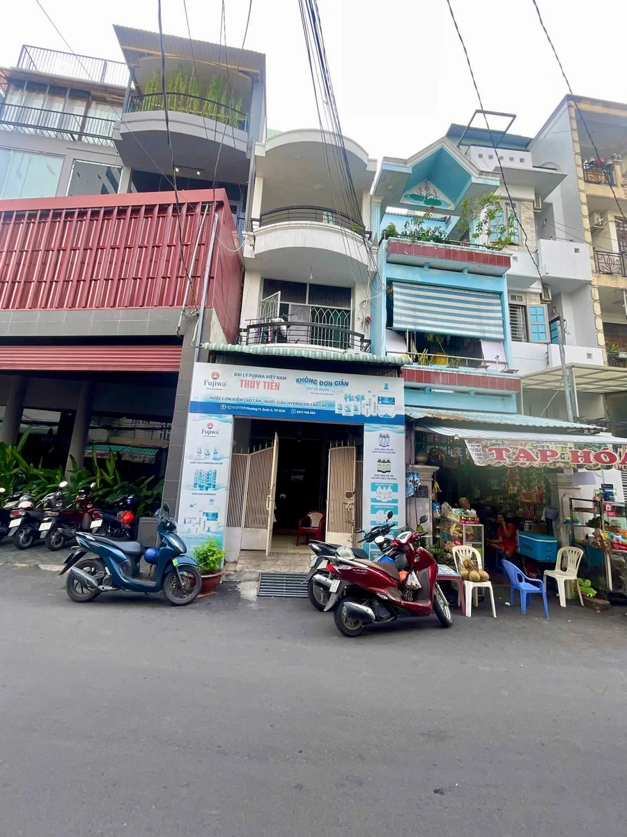 Bán nhà mặt tiền Cách Mạng Tháng Tám Q3, 186m2, 16 tỷ - Ảnh 1